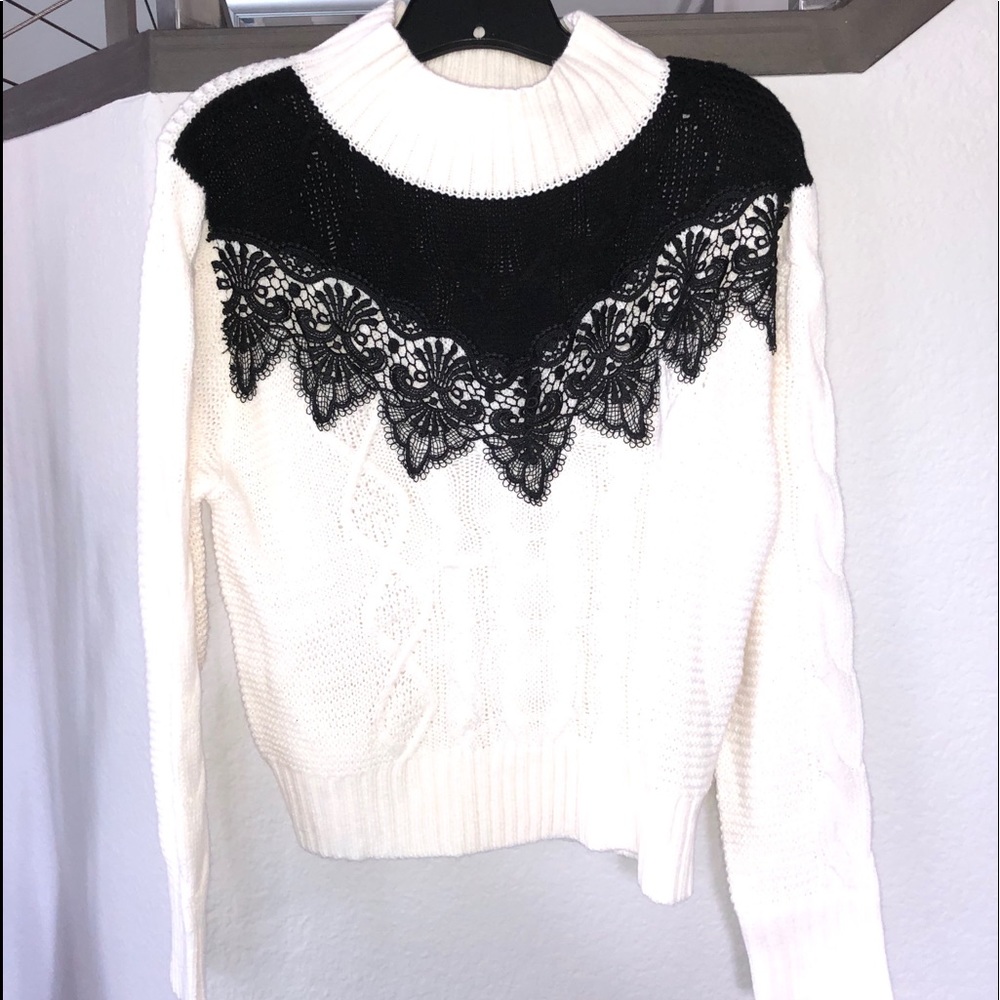 NWT LACE YOKE SWEATER